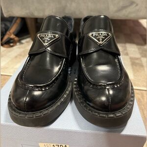 PRADA chocolate patent leather loafers in black, size 39